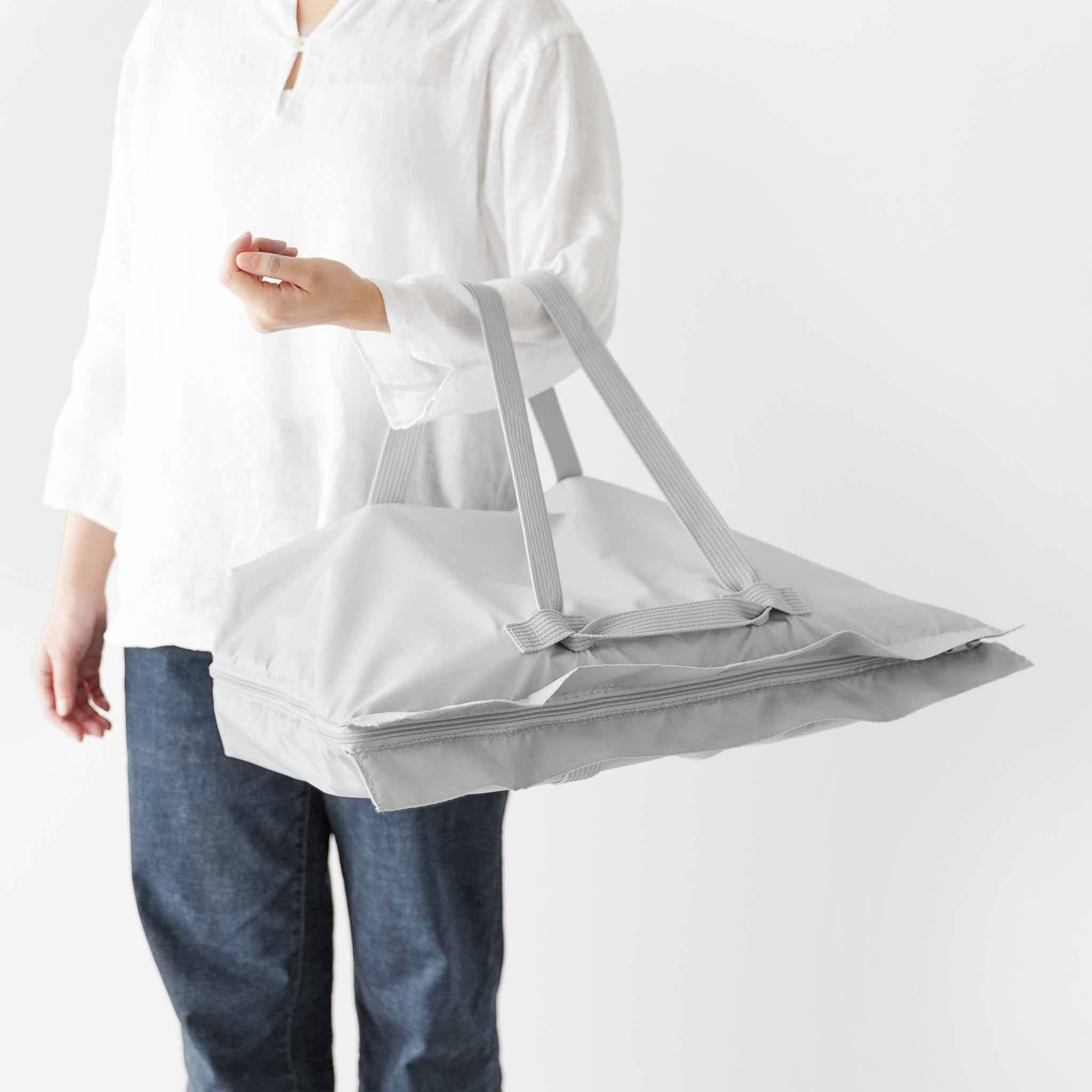 Two-Way Shopping Bag : Flexible Carrying Orientation