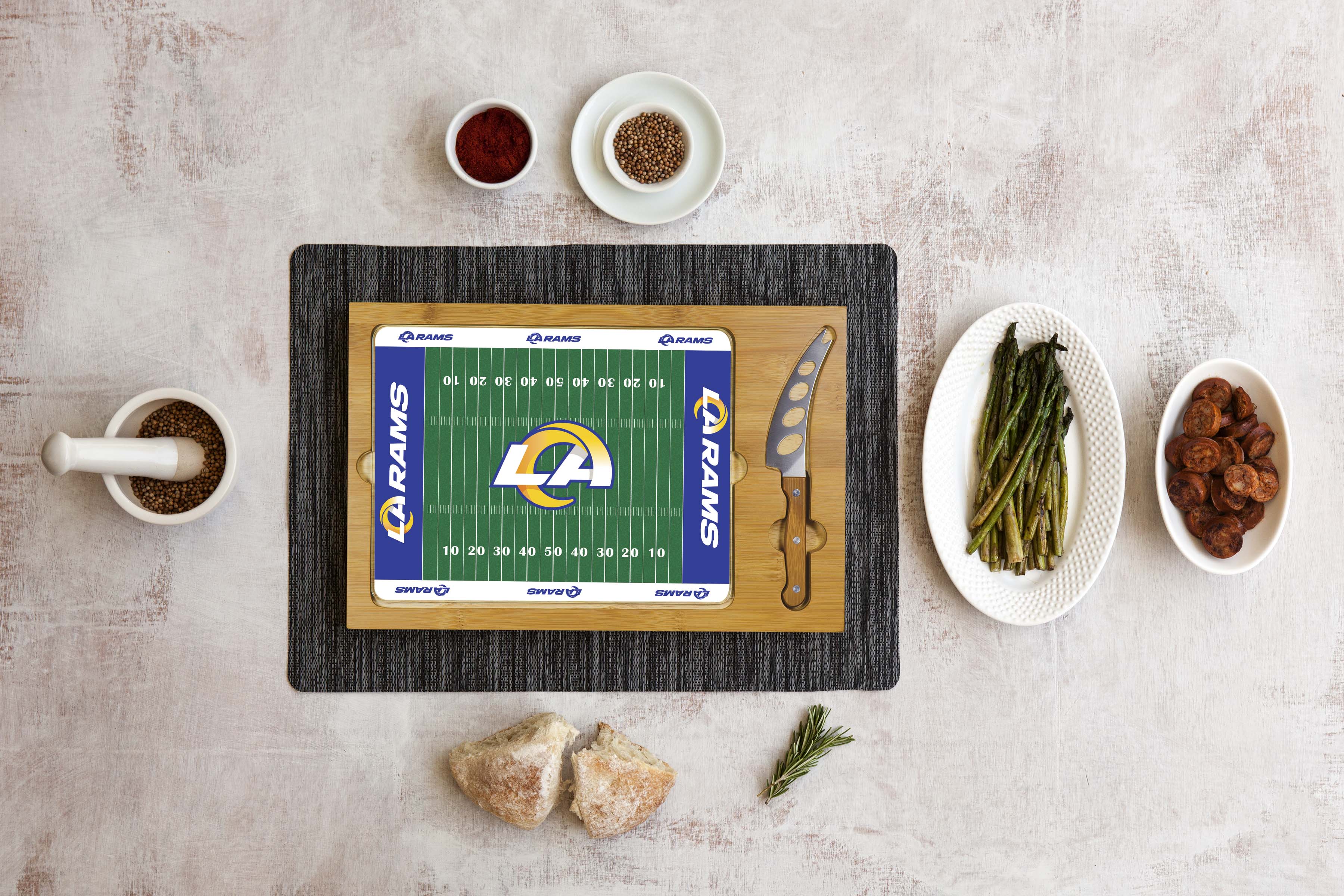 Los Angeles Rams Football Field - Icon Glass Top Cutting Board & Knife Set
