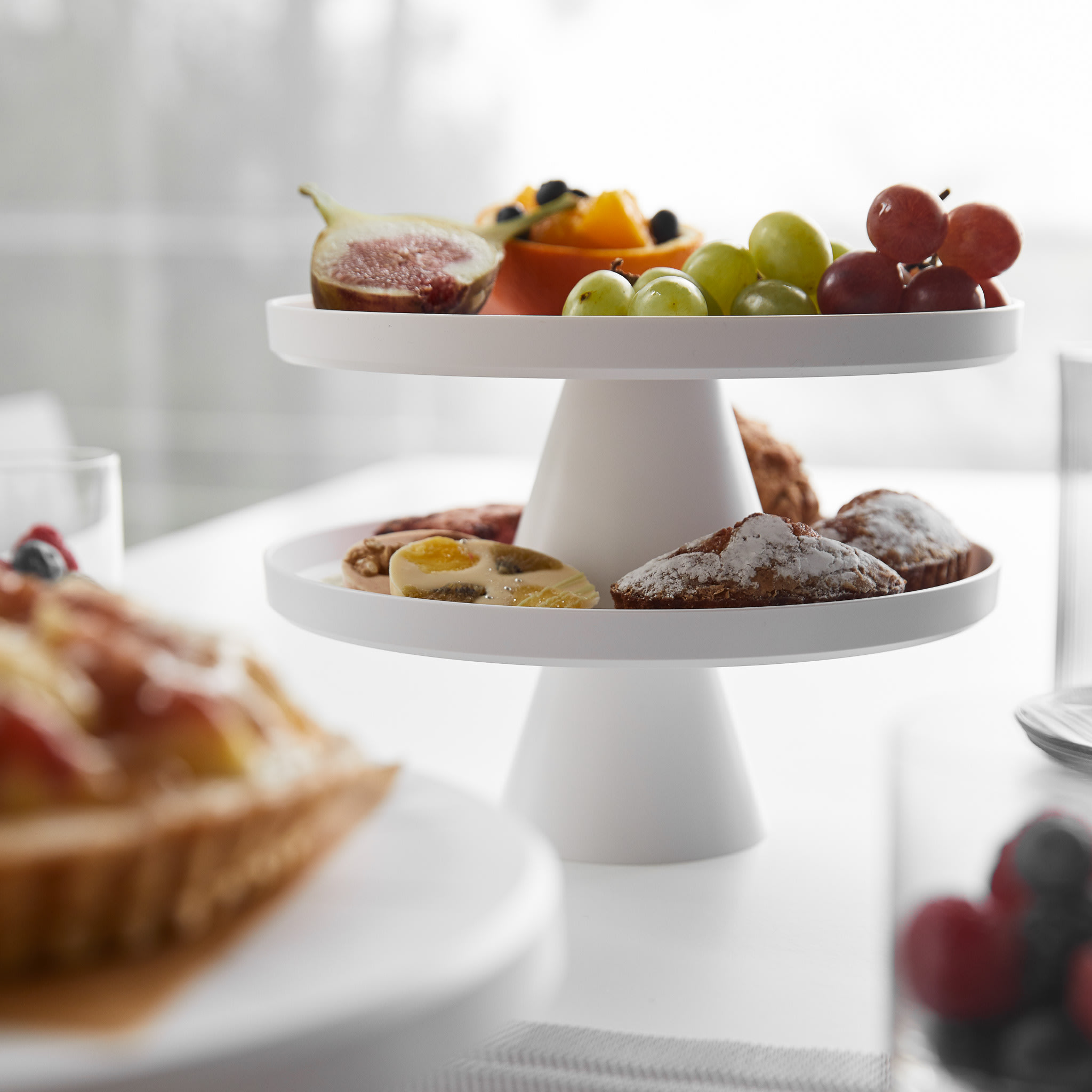 Reversible Cake Stand : Stackable Design