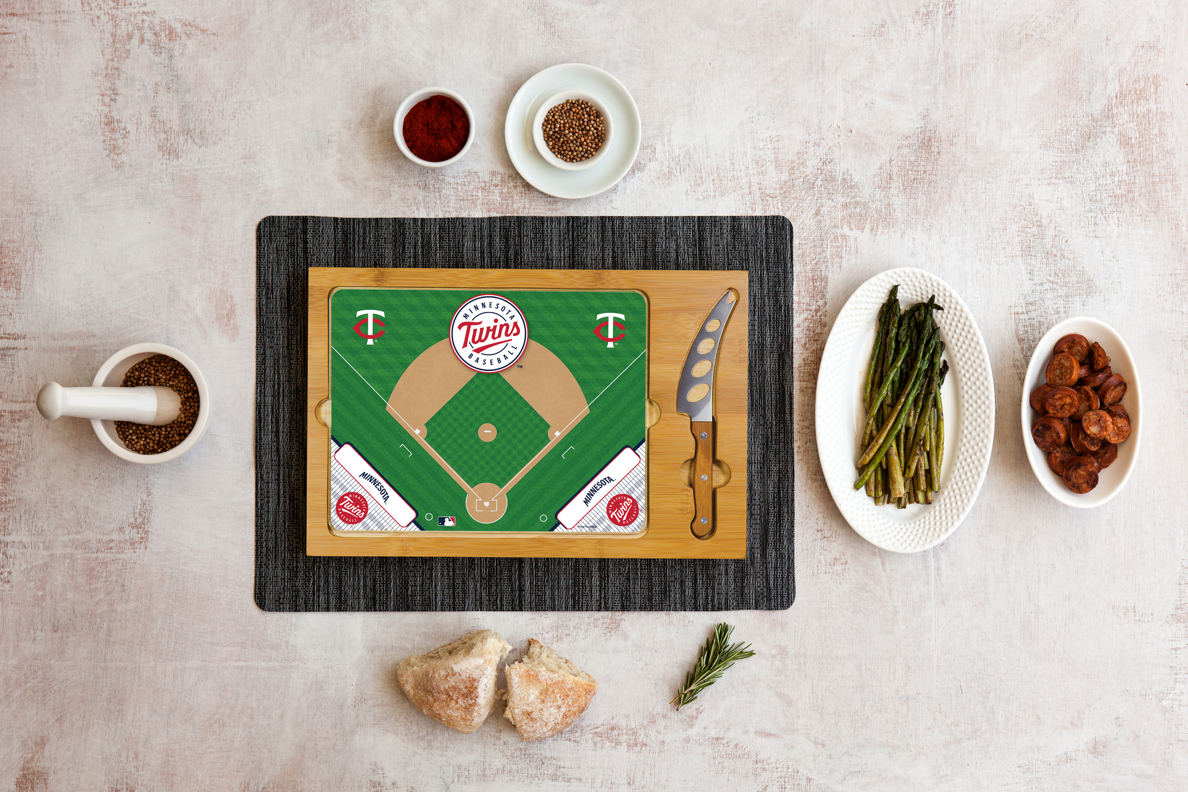 Minnesota Twins Baseball Diamond - Icon Glass Top Cutting Board & Knife Set