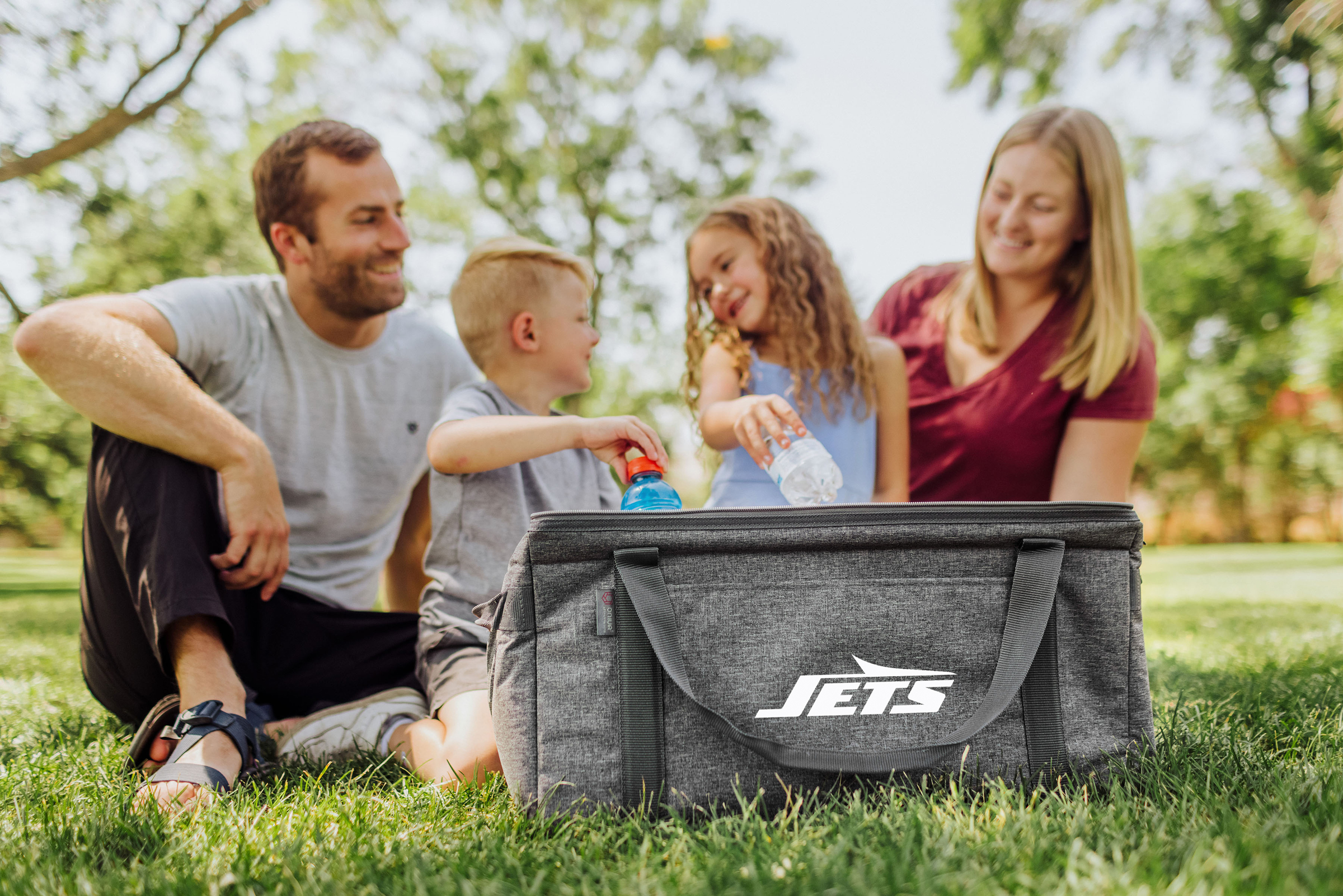 New York Jets - 64 Can Collapsible Cooler