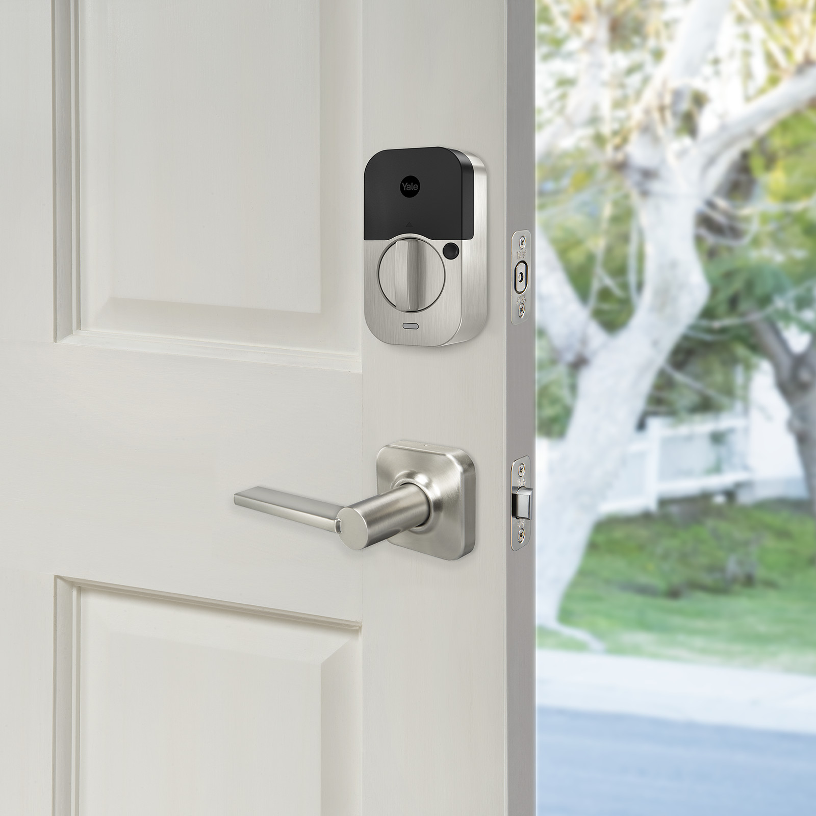 Yale Assure Lock 2 Touschreen with Wi-Fi and Norwood Lever_2