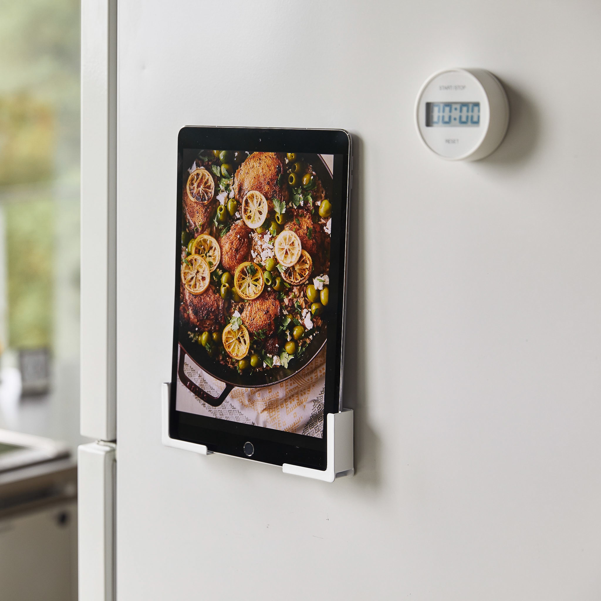 Magnetic Tablet Holder : Practical for Cooking