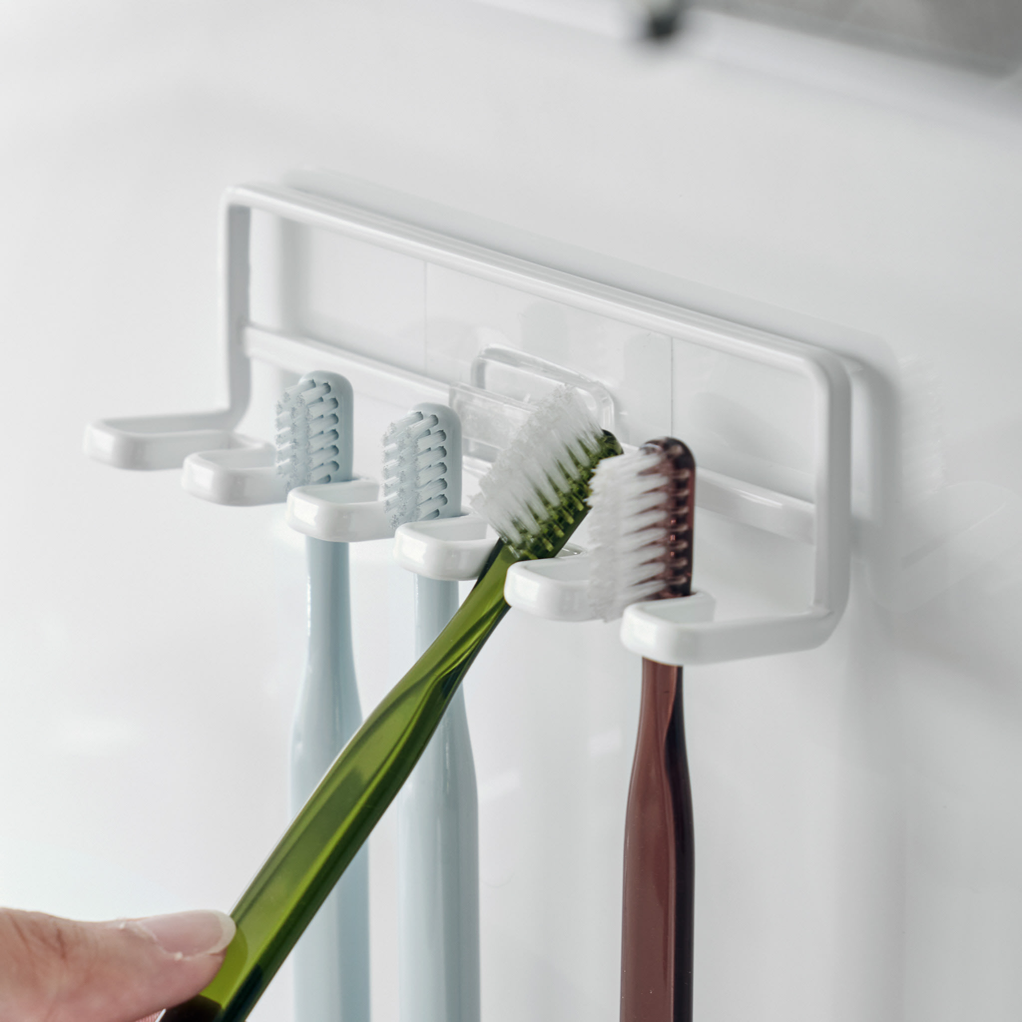 Film Hook Toothbrush Holder : Easy Film Hook Mounting