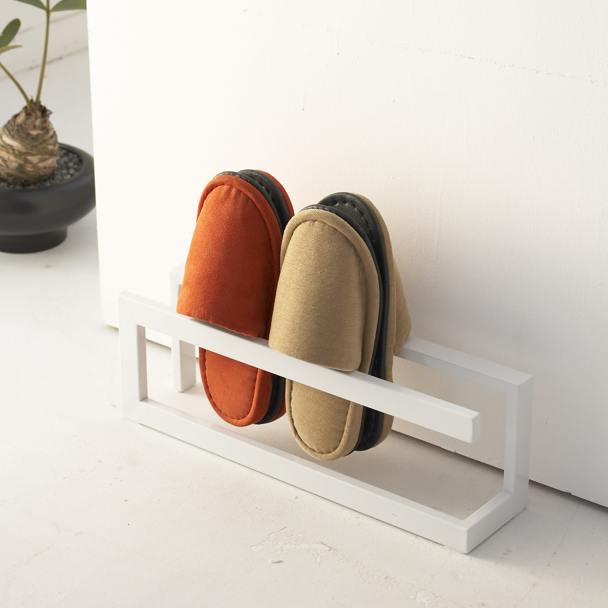 Slipper Rack : Practical Functionality