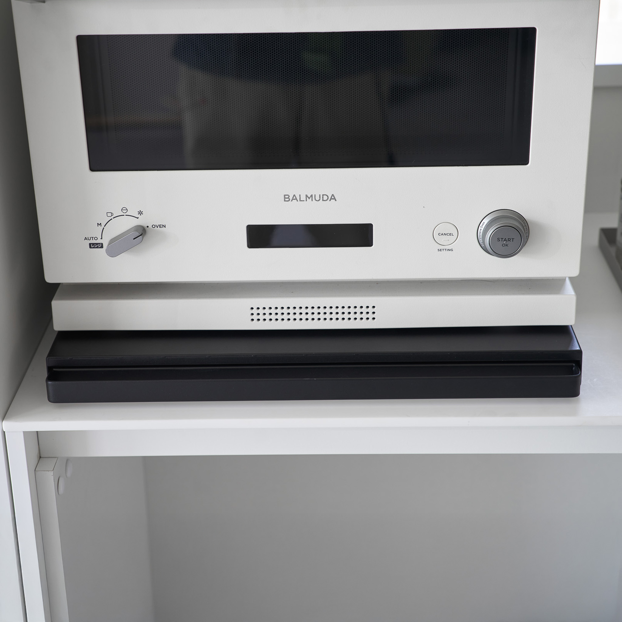 Sliding Countertop Tray : Space-Saving and Discreet