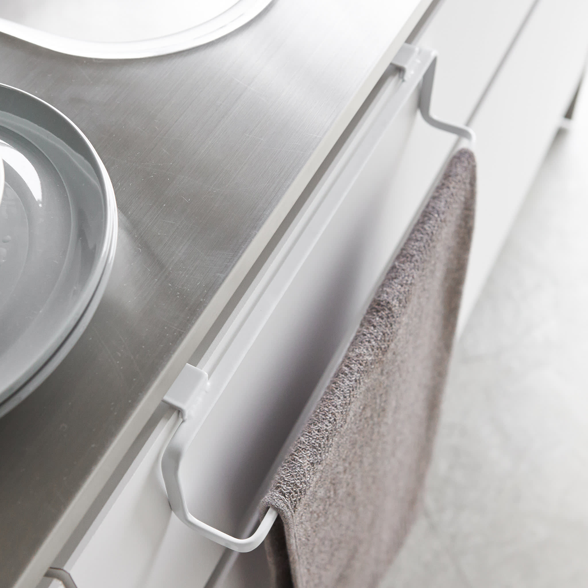 Wide Towel Hanger : Over-the-Door Mounting