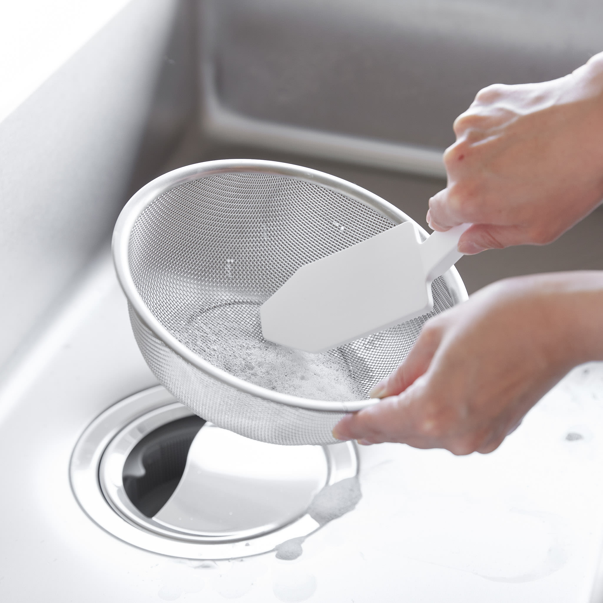 Magnetic Silicone Sponge with Handle : Effective Cleaning