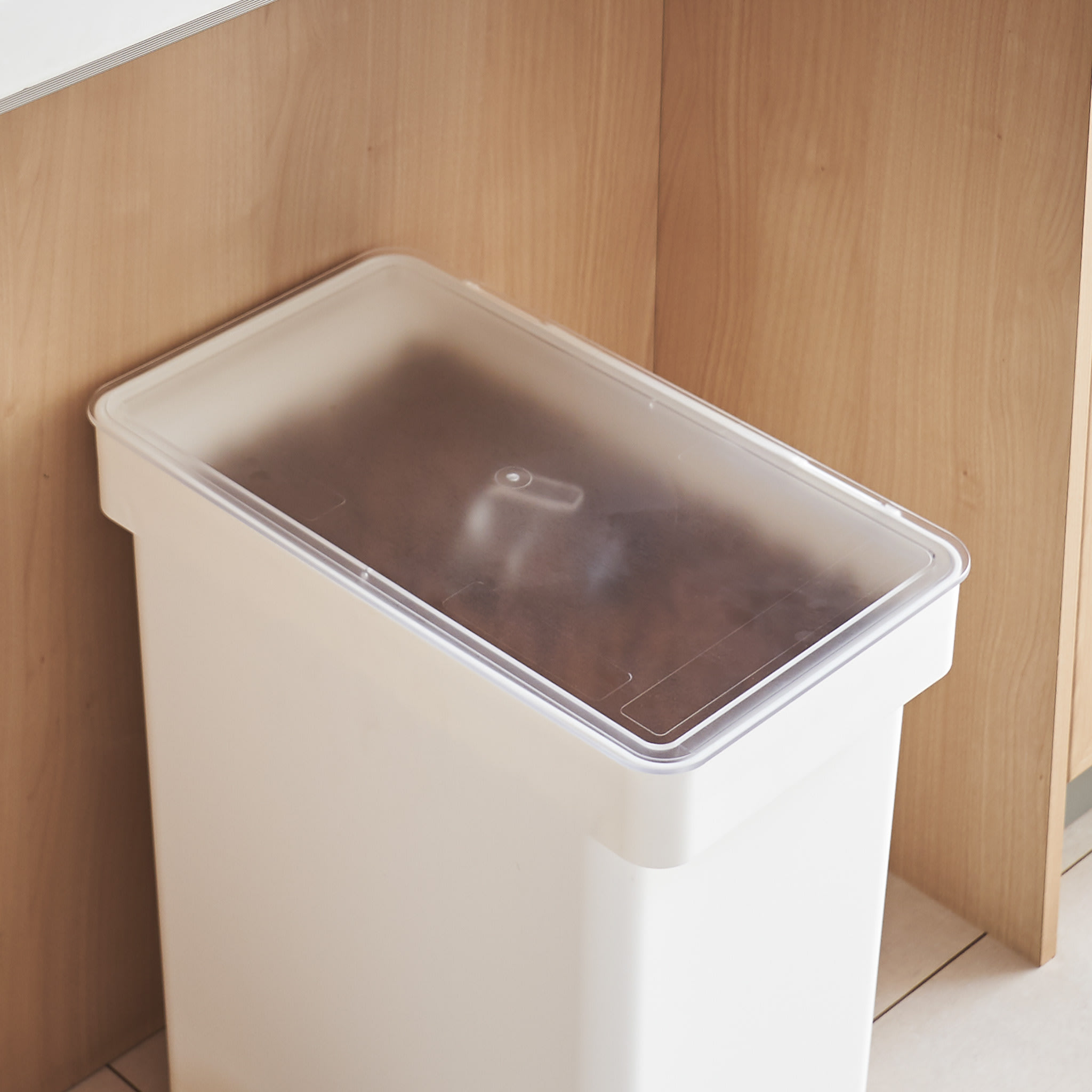 Airtight Pet Food Container (12 kg) : Transparent Lid