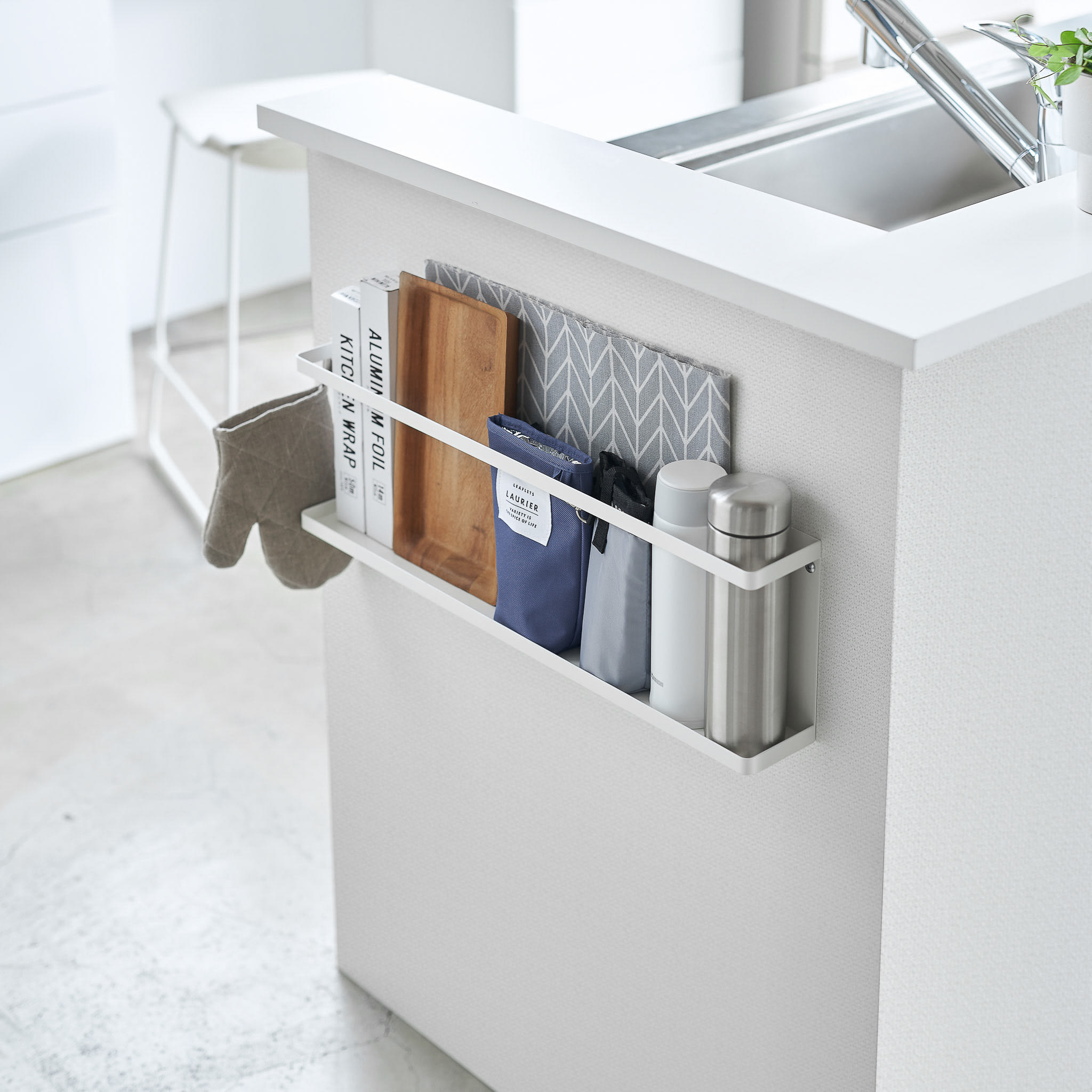 Wall-Mounted Rack : Space-Saving Design