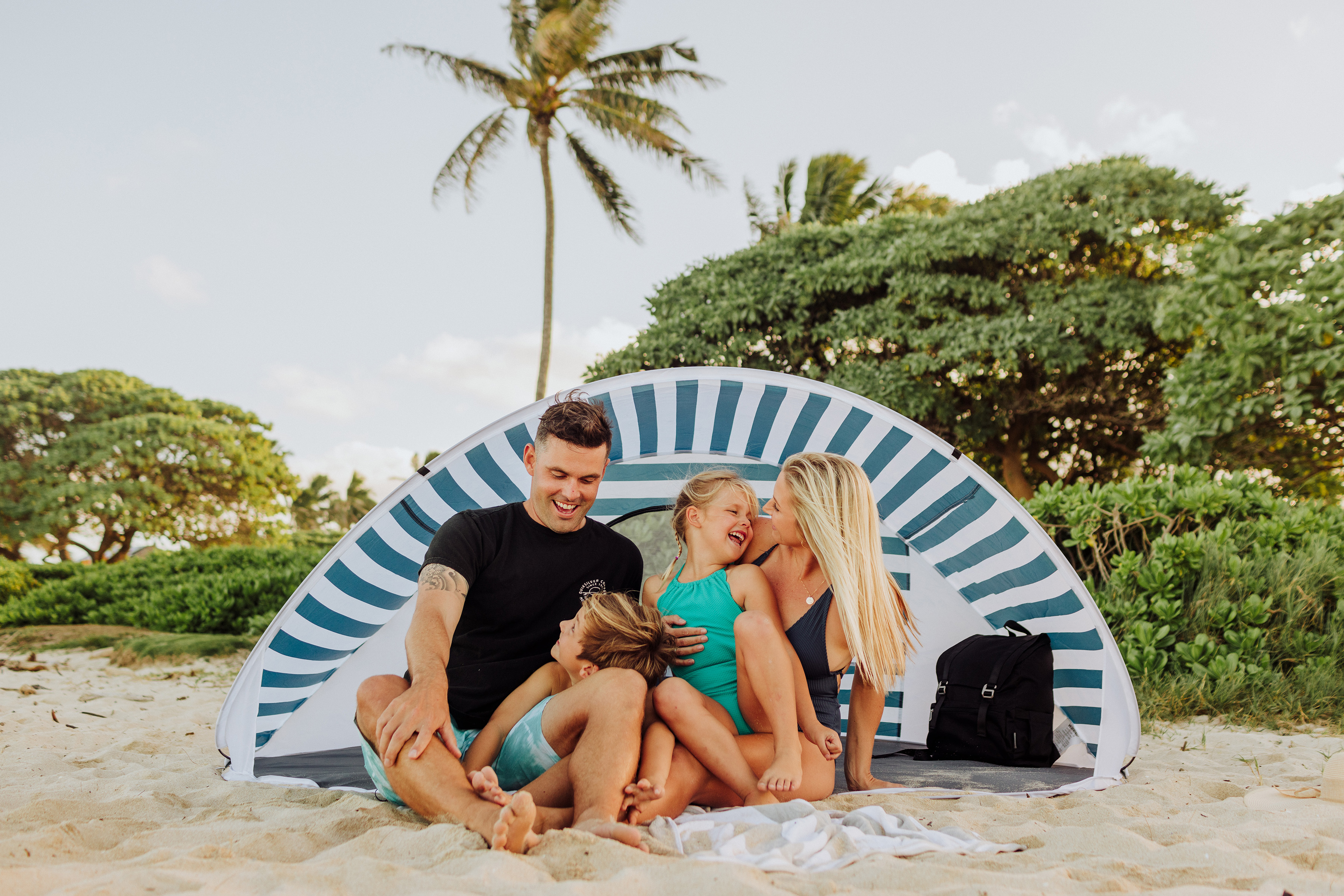 All I Need is Vitamin Sea - Beach Sayings - Manta Portable Beach Tent
