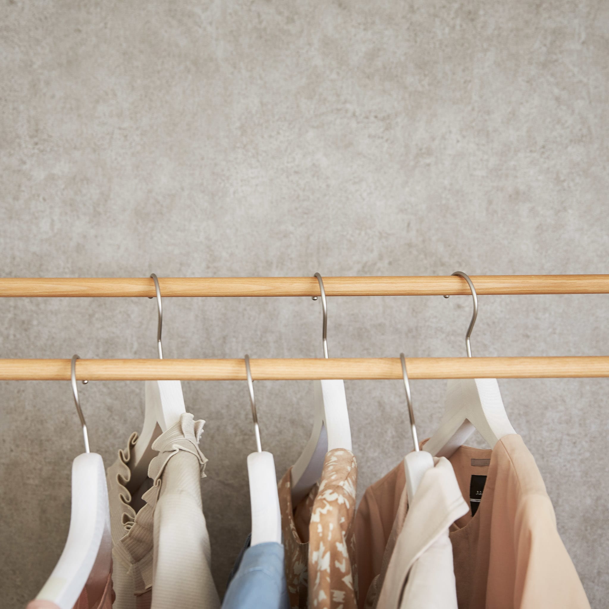 Coat Rack with Casters : Generous Storage Space