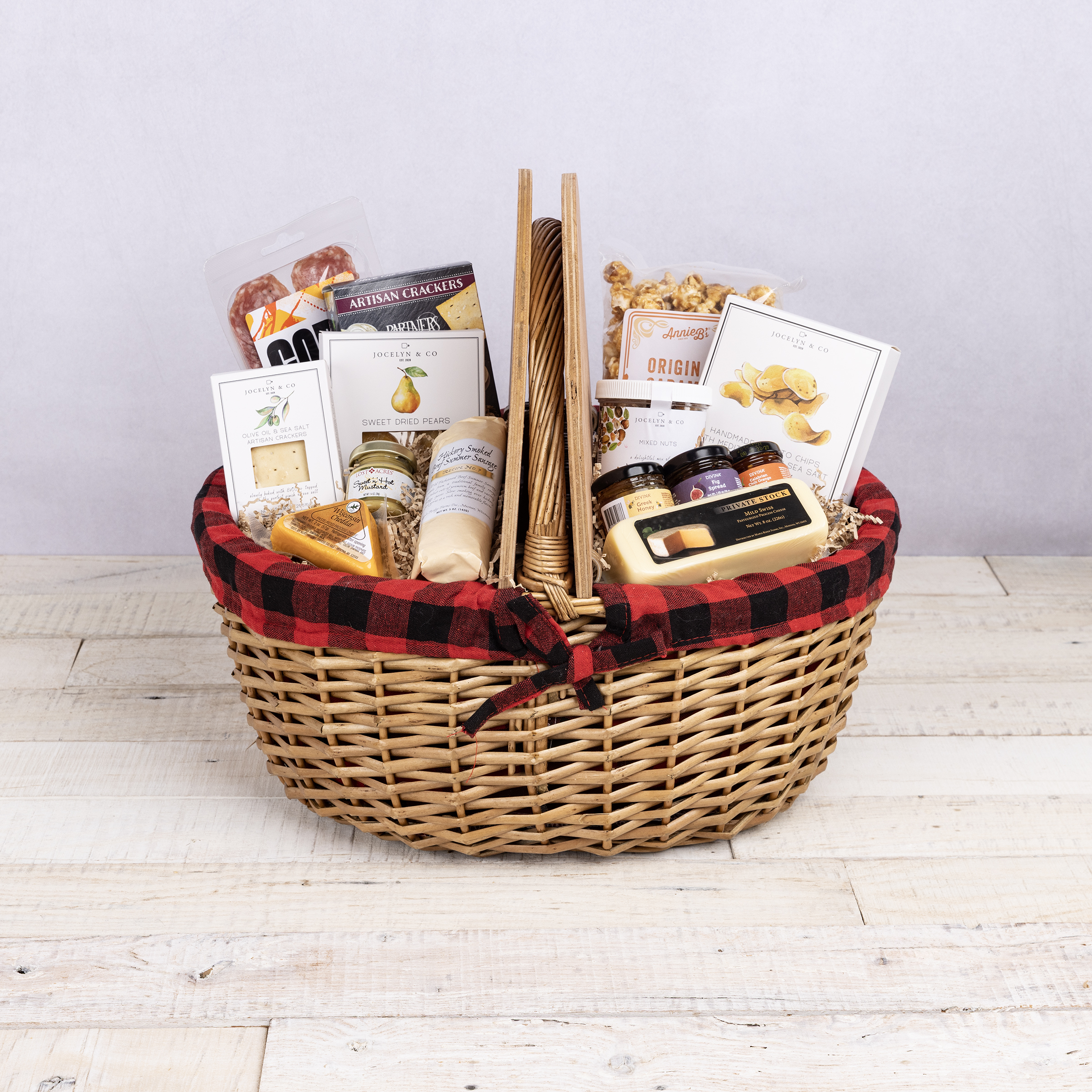 Country Basket with Gourmet Gift Pack