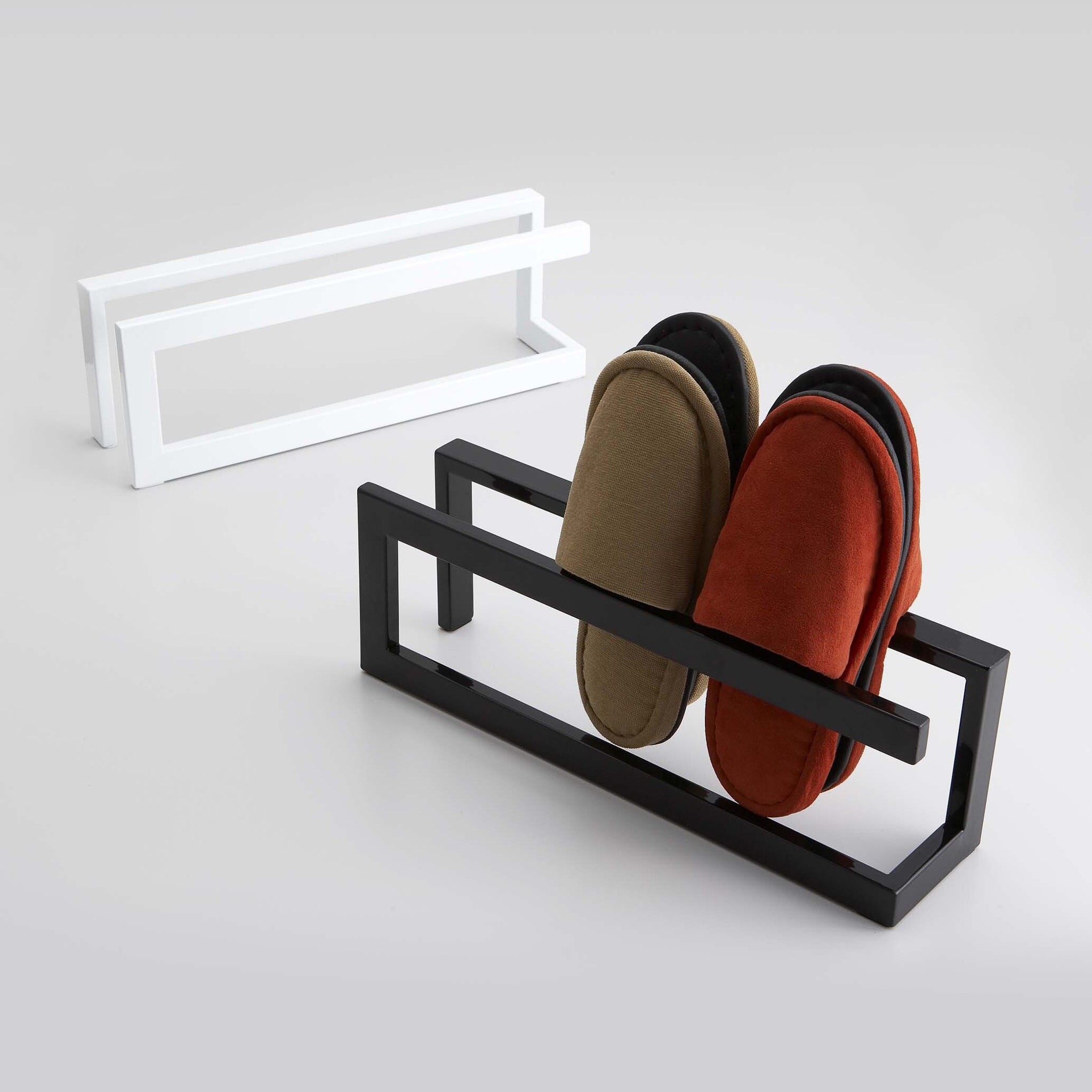 Slipper Rack : Space-Saving Design