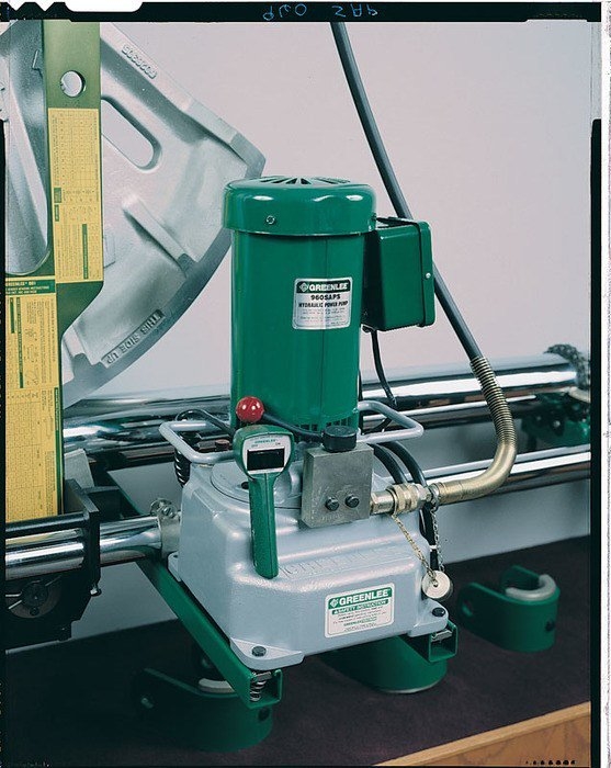 Product image for GREENLEE 960SAPS ELEC PUMP&CPLR