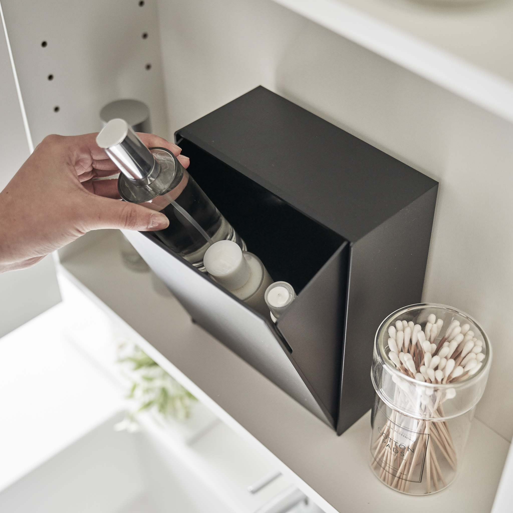 Film Hook Storage Box : Versatile Uses