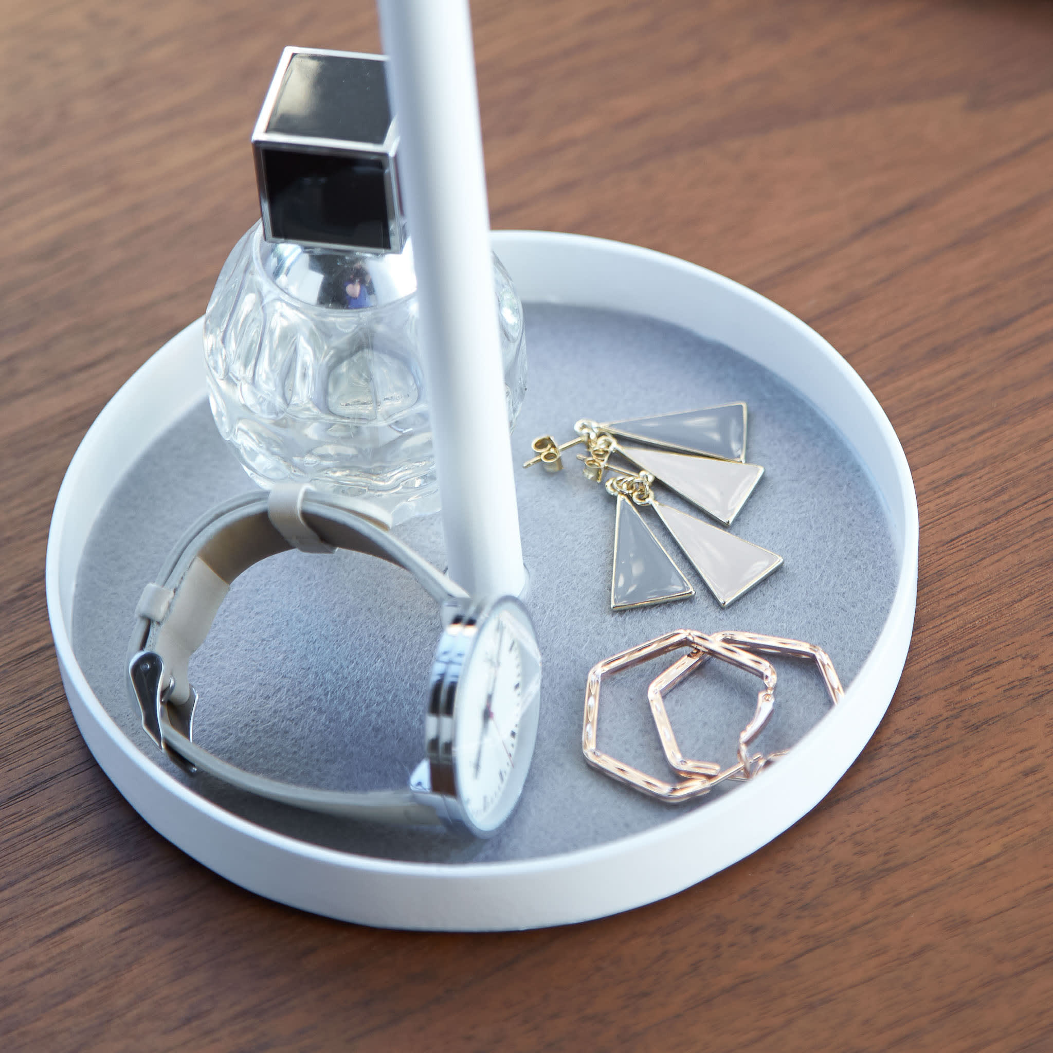 Makeup Mirror with Accessory Tray : Practical Base Tray