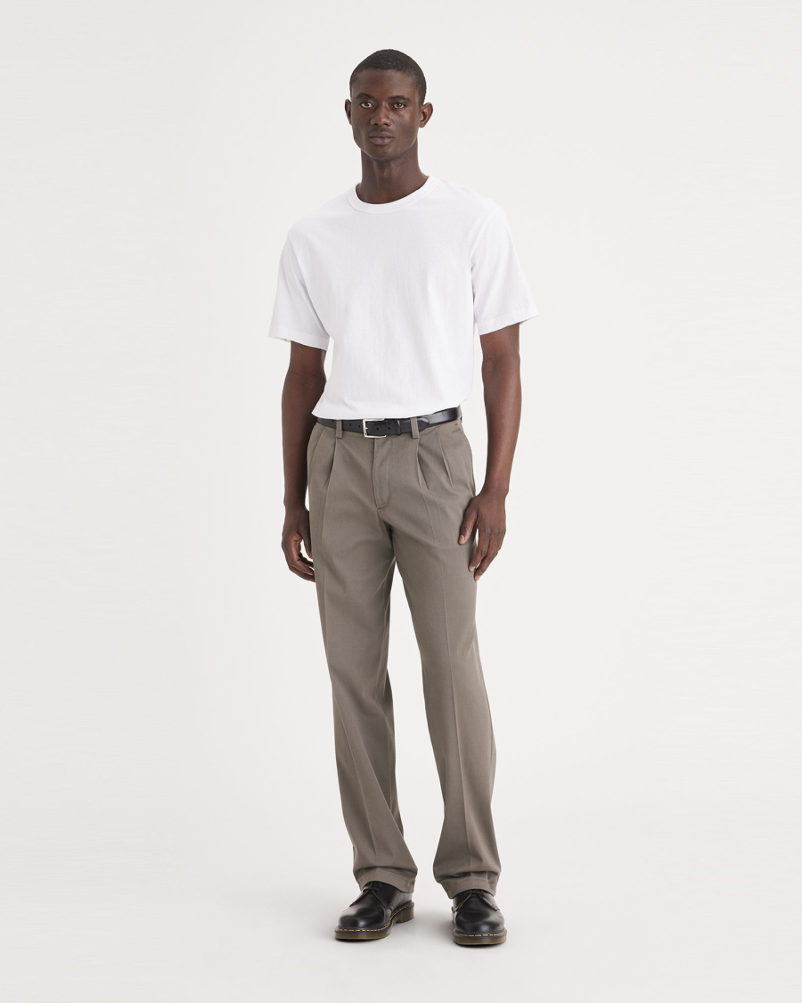 346350001 - Easy Khakis, Pleated, Classic Fit (Big and Tall)