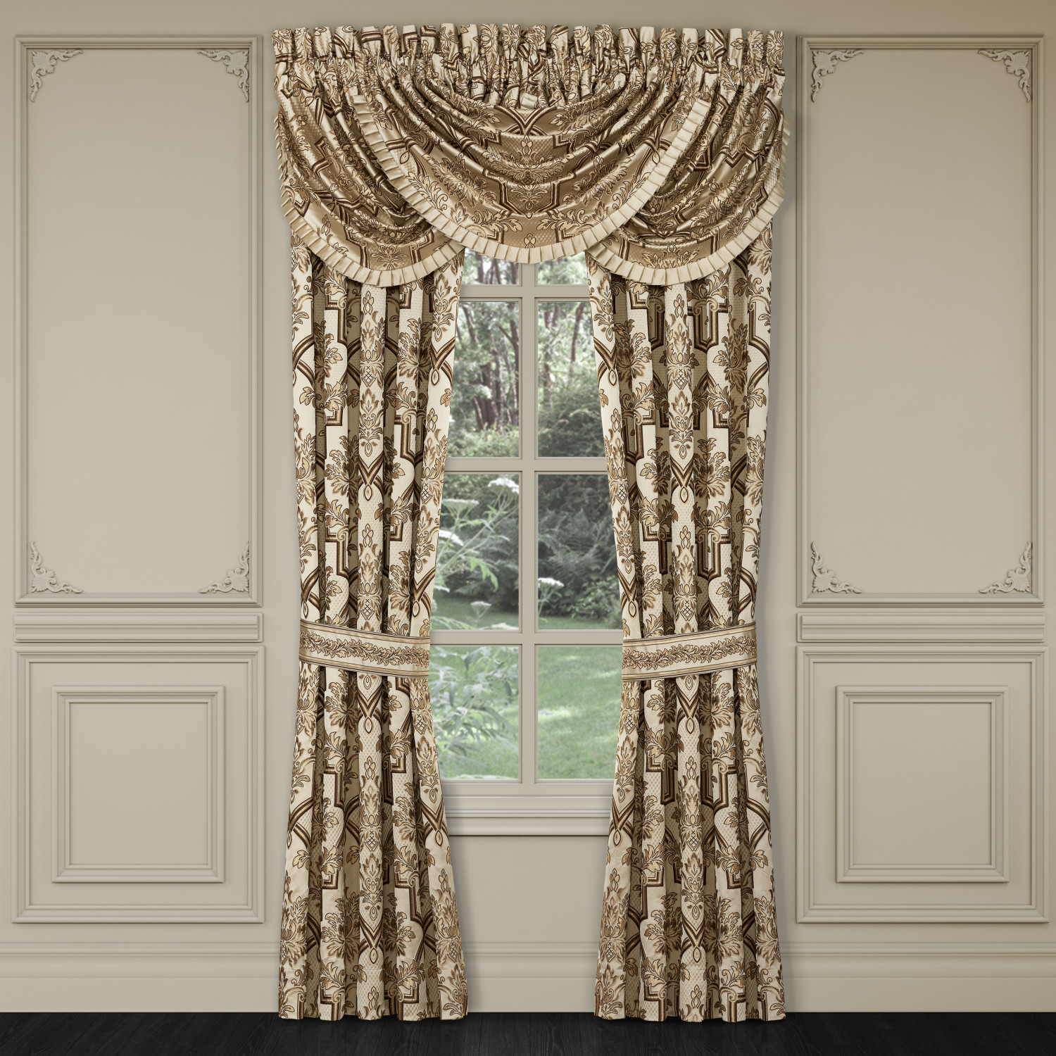 Sand Queen 4Pc. Comforter Set