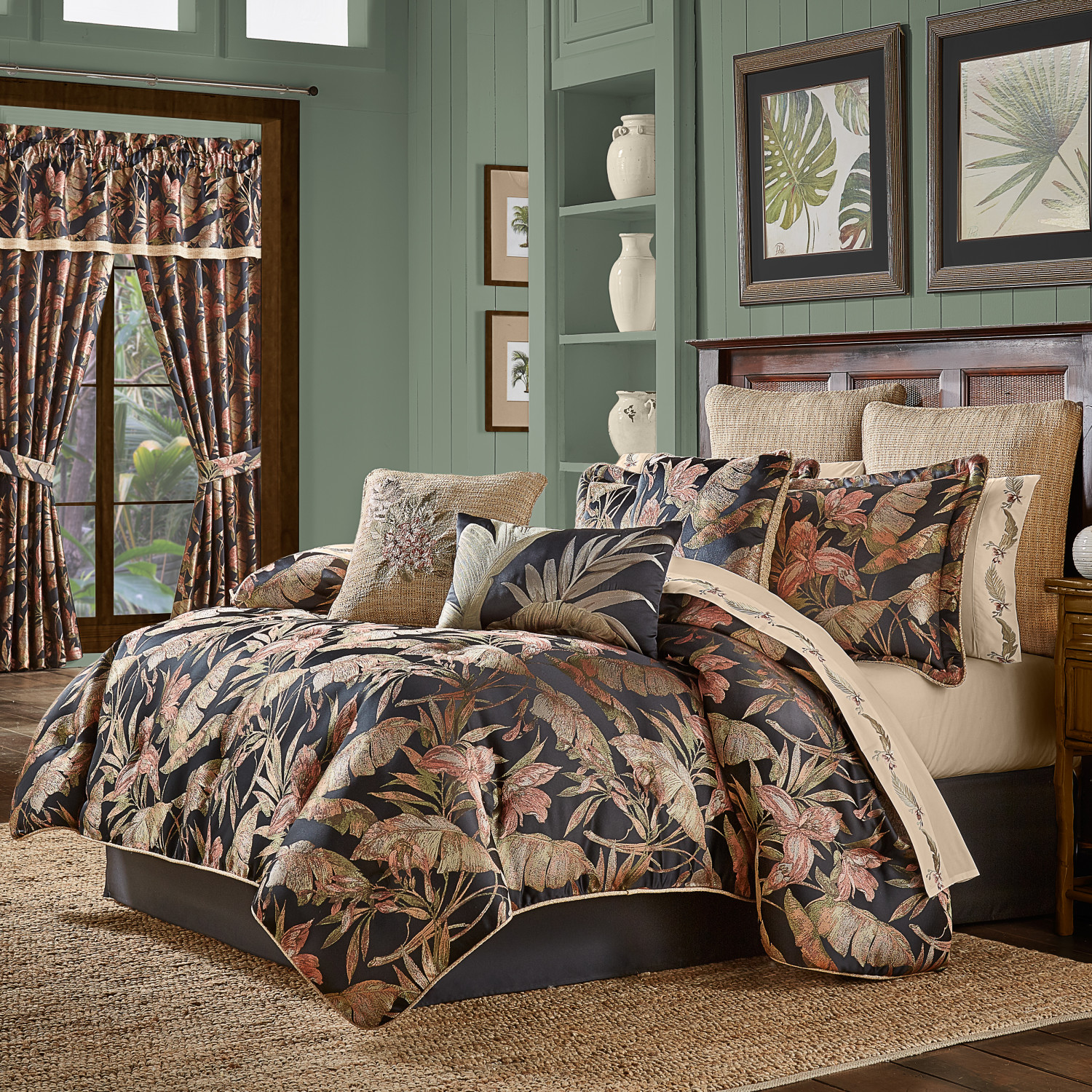 Black Queen 4Pc. Comforter Set