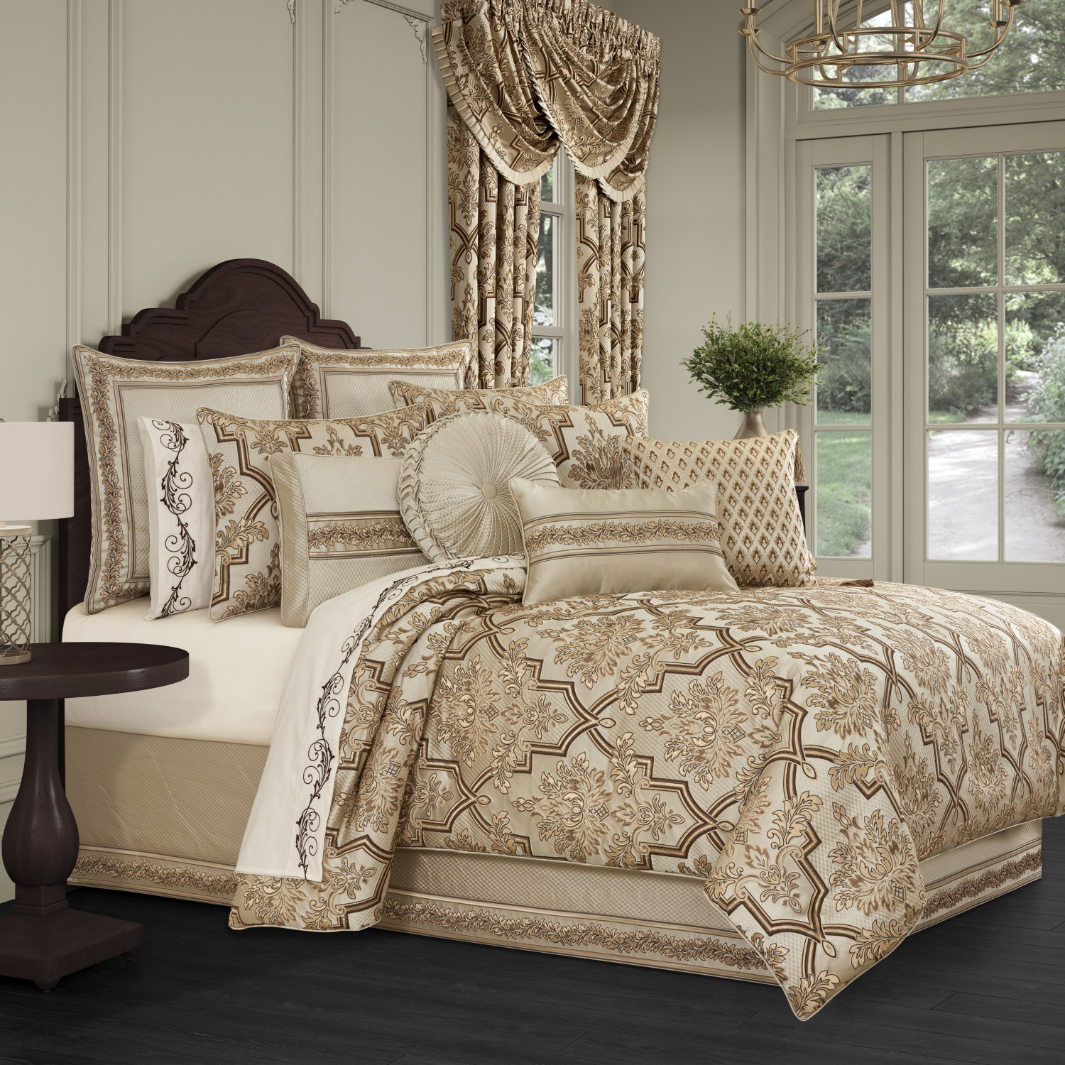 Sand Queen 4Pc. Comforter Set