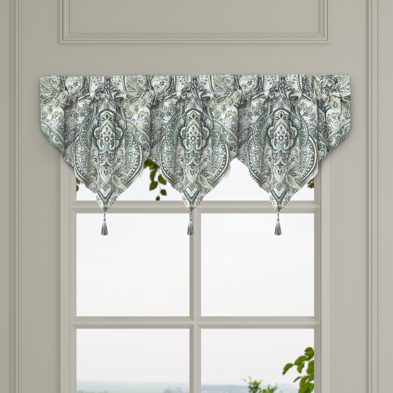Spa Window Ascot Valance