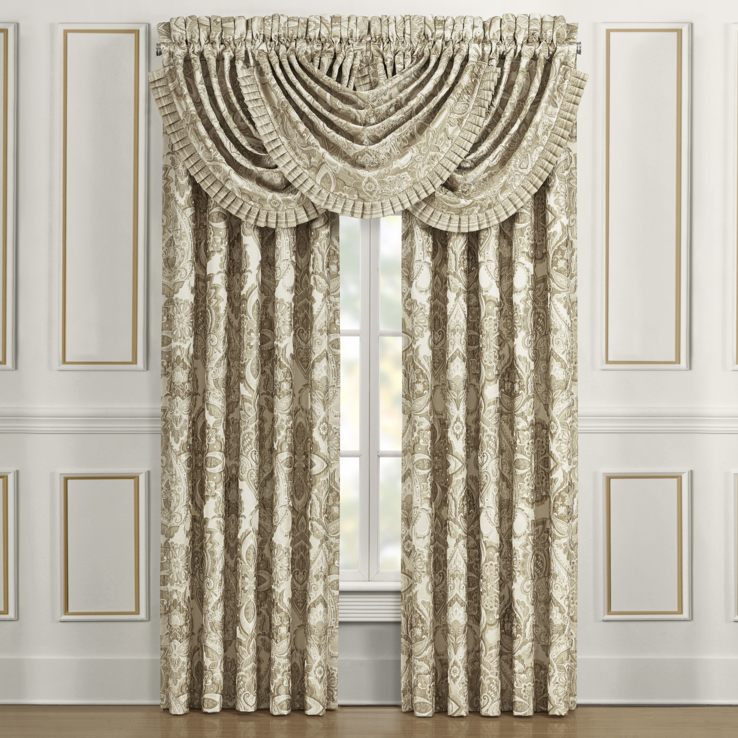 Beige Queen 4Pc. Comforter Set