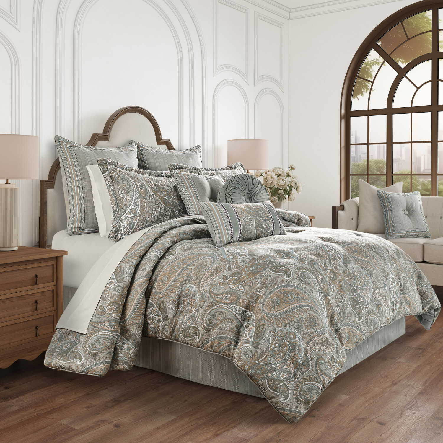 Aqua Queen 4Pc. Comforter Set
