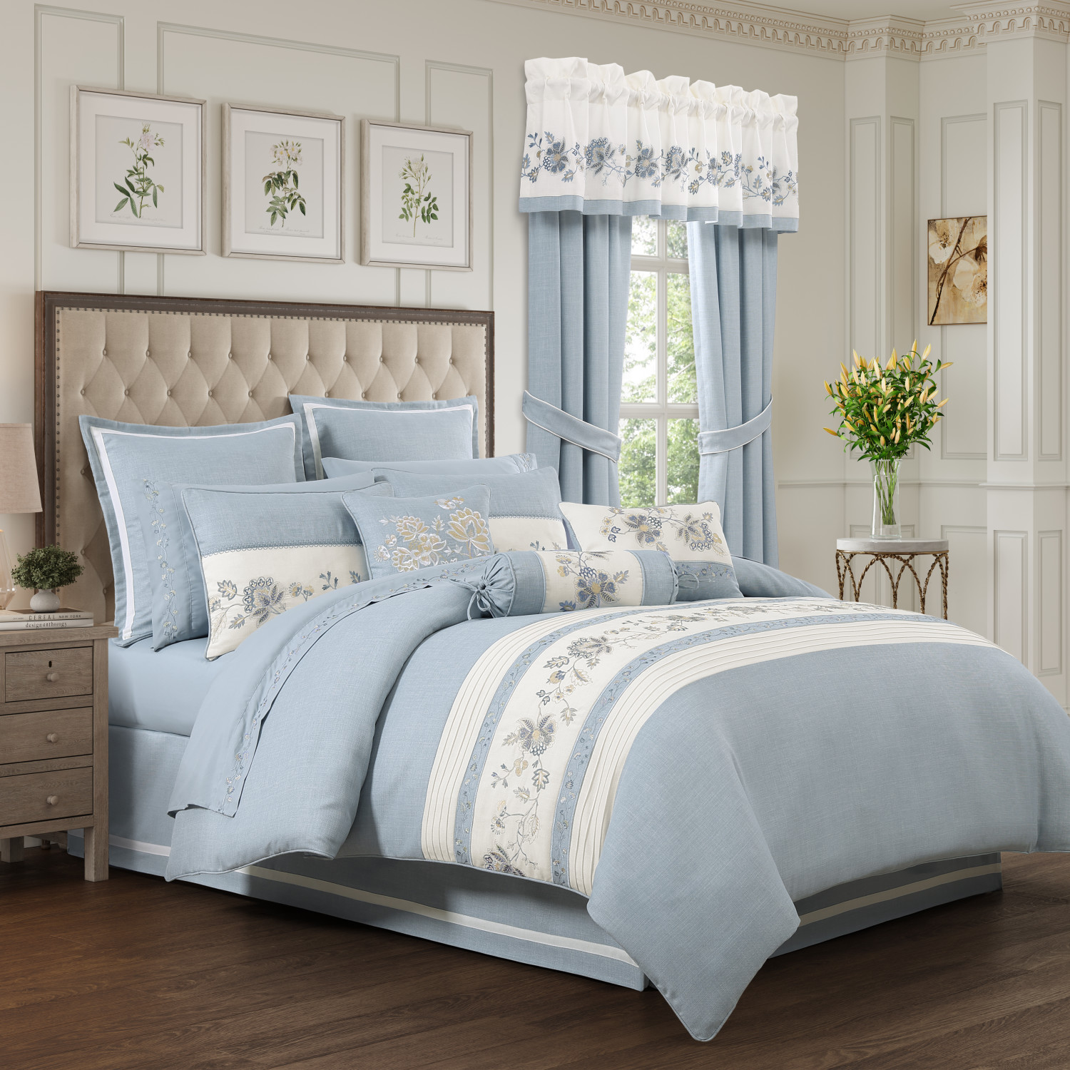 Chambray 18inch Square Decorative Throw Pillow