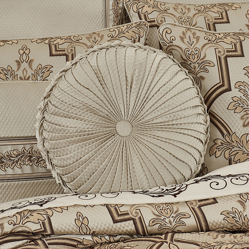 Sand Tufted Round Decorative Throw Pillow