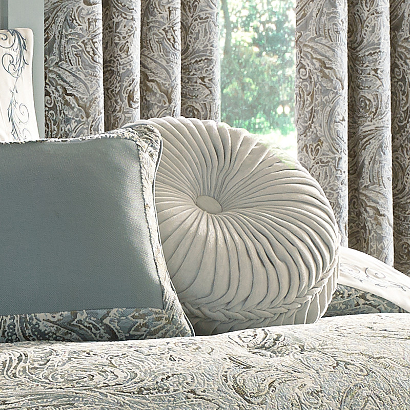 White Tufted Round Decorative Throw Pillow