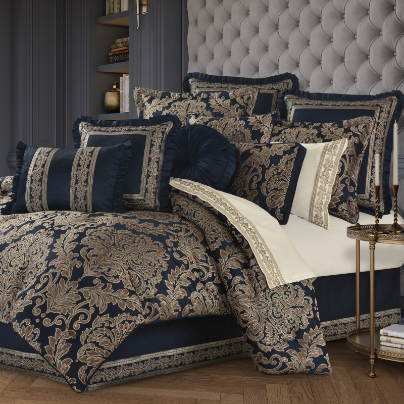 Navy Queen 4Pc. Comforter Set