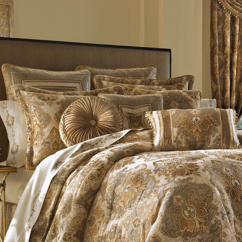Natural King 4Pc. Comforter Set