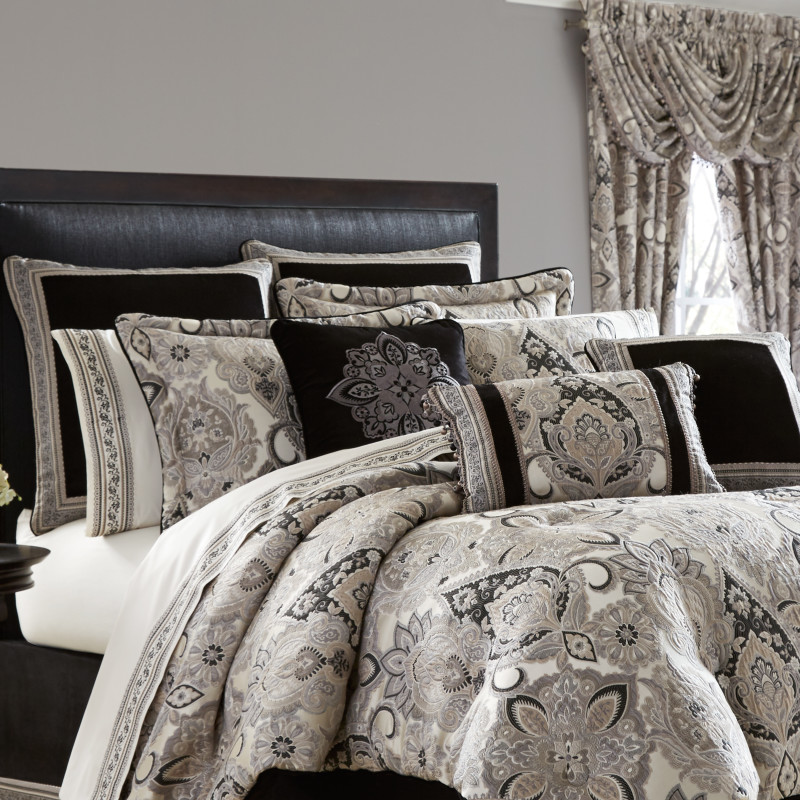 Silver King 4Pc. Comforter Set