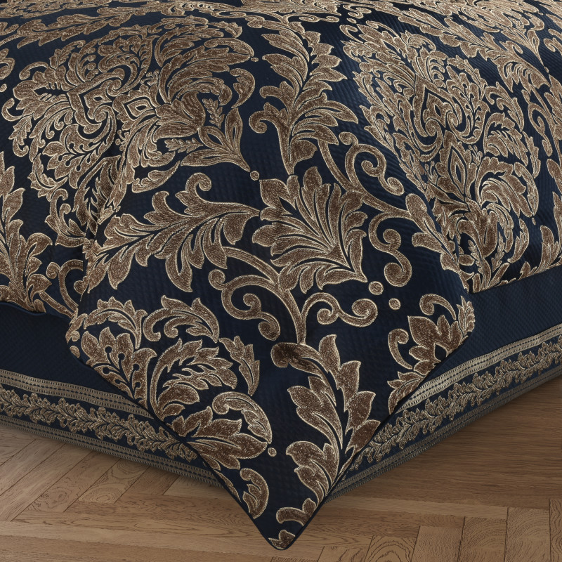 Navy Queen 4Pc. Comforter Set