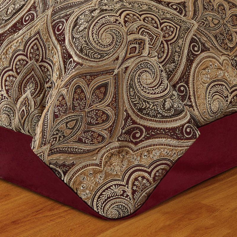 Crimson Queen 4Pc. Comforter Set