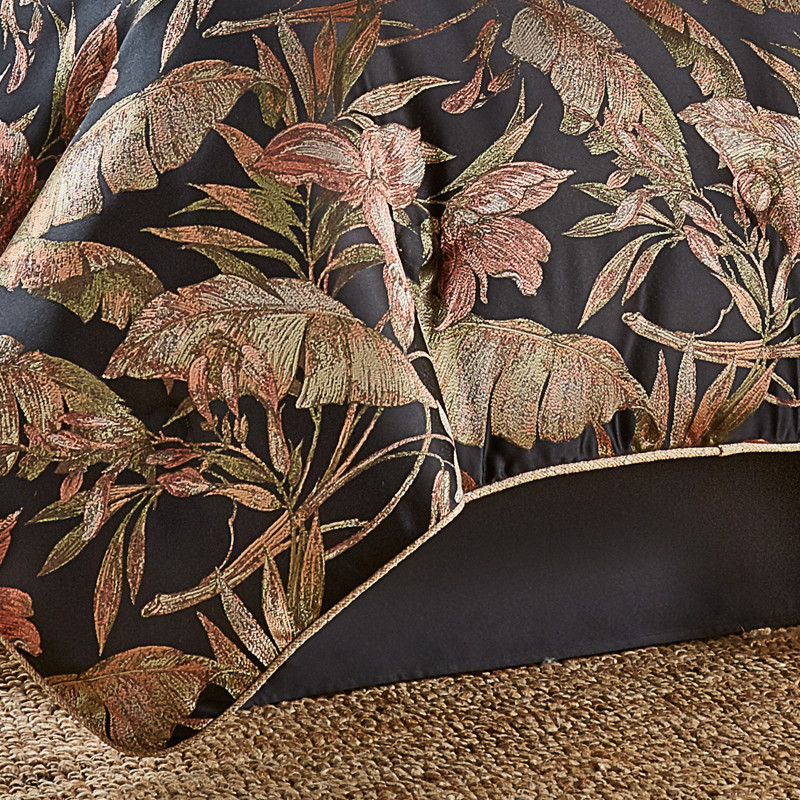 Black Queen 4Pc. Comforter Set