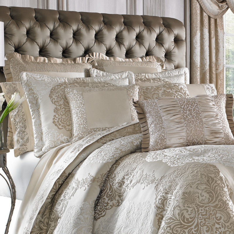 Gold King 4Pc. Comforter Set