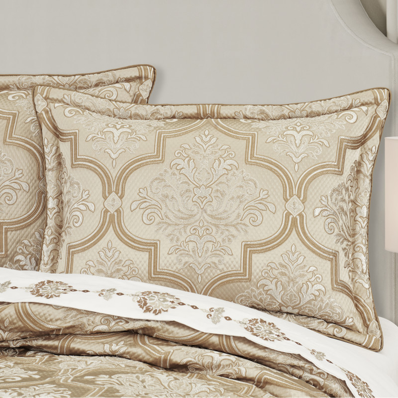 Champagne Queen 4Pc. Comforter Set