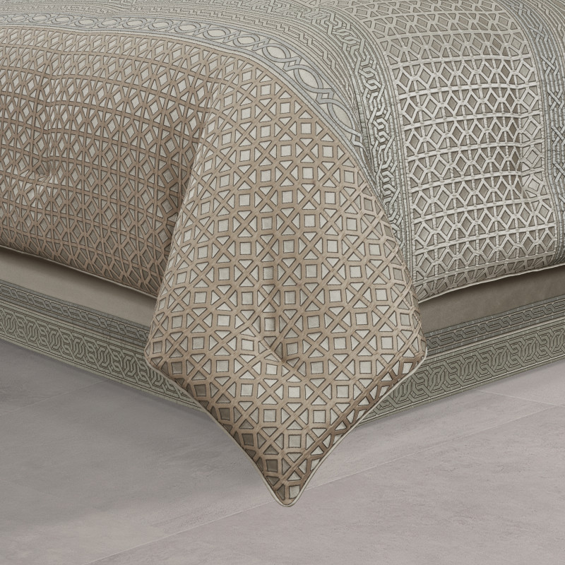 Spa Queen 4Pc. Comforter Set