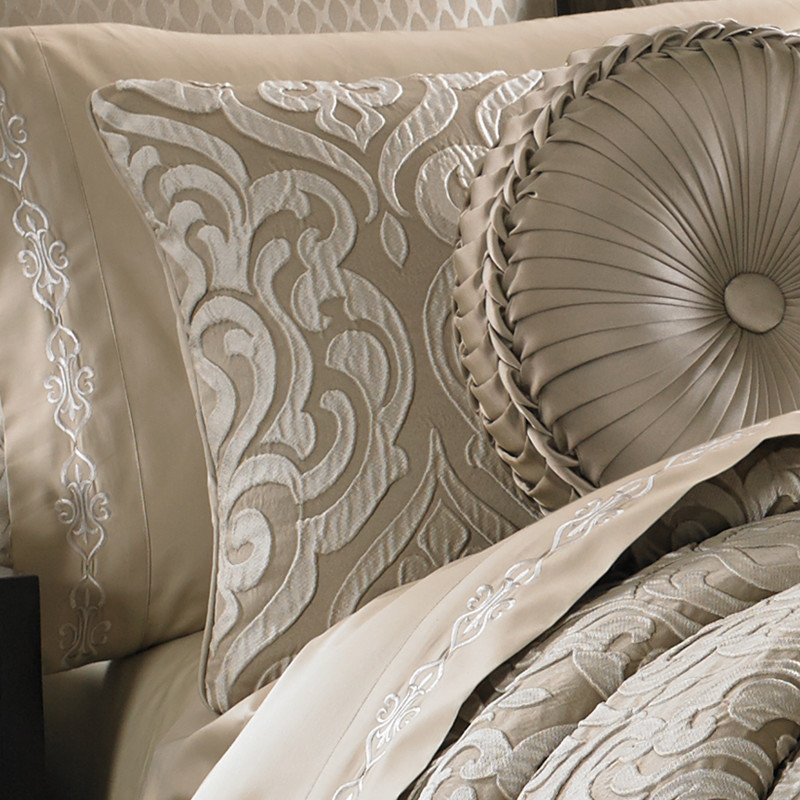 Sand Queen 4Pc. Comforter Set