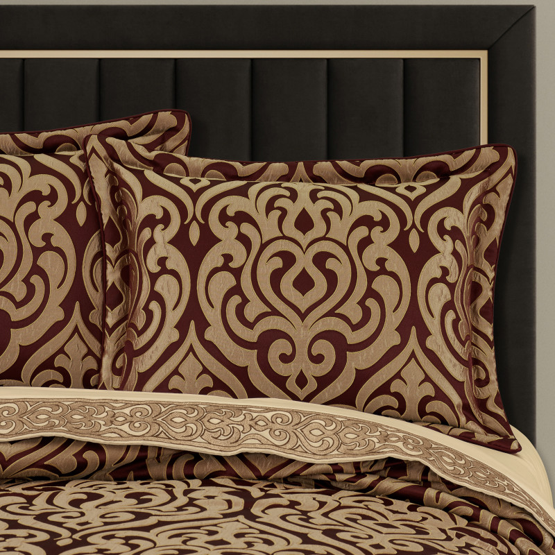 Crimson Queen 4Pc. Comforter Set