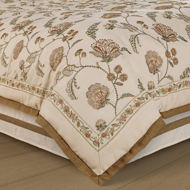 Apricot Queen 4Pc. Comforter Set