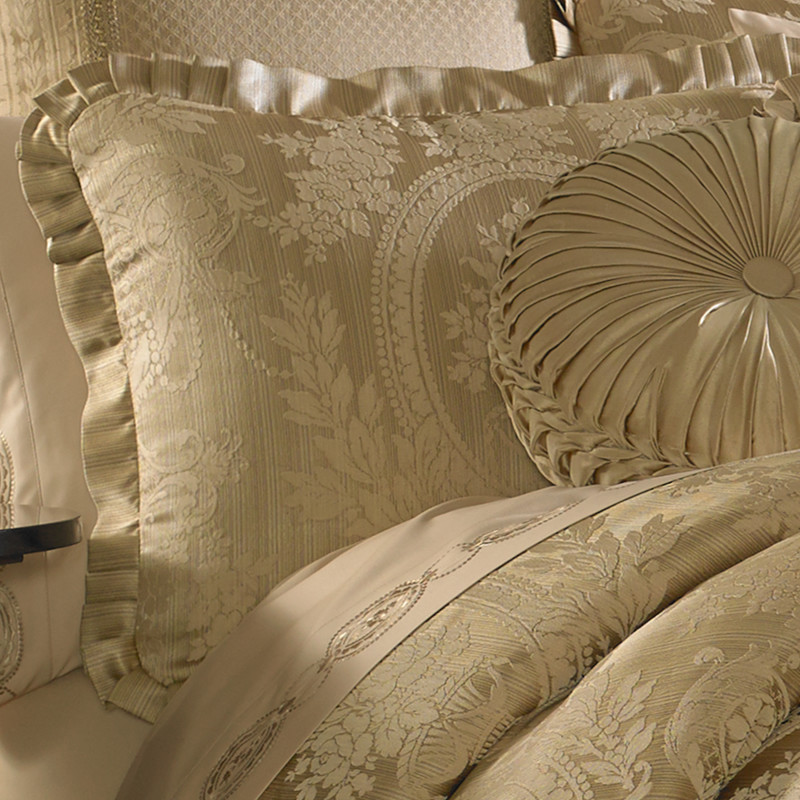 Gold King 4Pc. Comforter Set