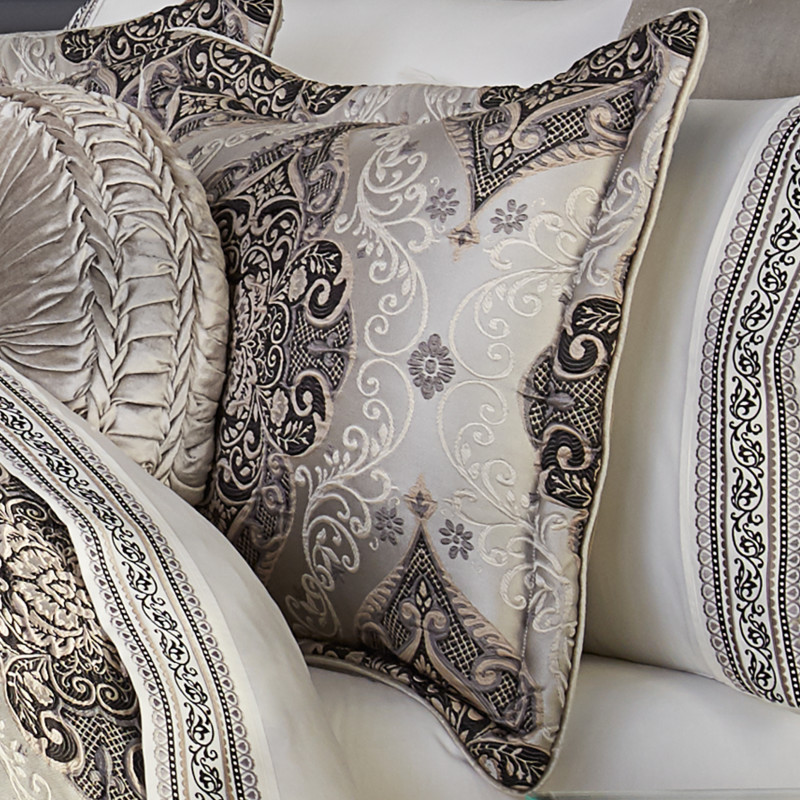 Silver Queen 4Pc. Comforter Set