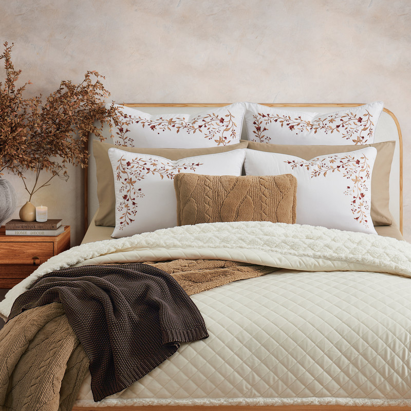 Crimson King/Cal King Duvet Cover 3Pc. Set