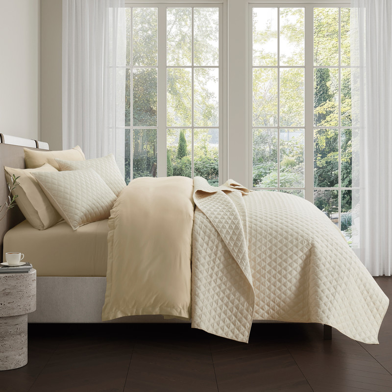 Parchment King/Cal King 3Pc. Quilt Set