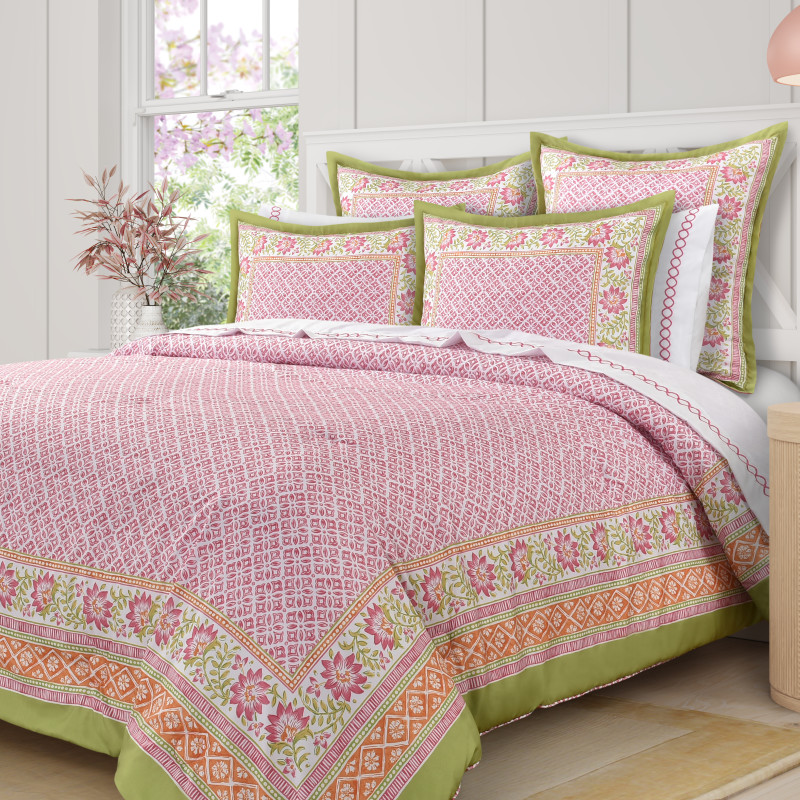 Pink Full/Queen 3Pc. Comforter Set