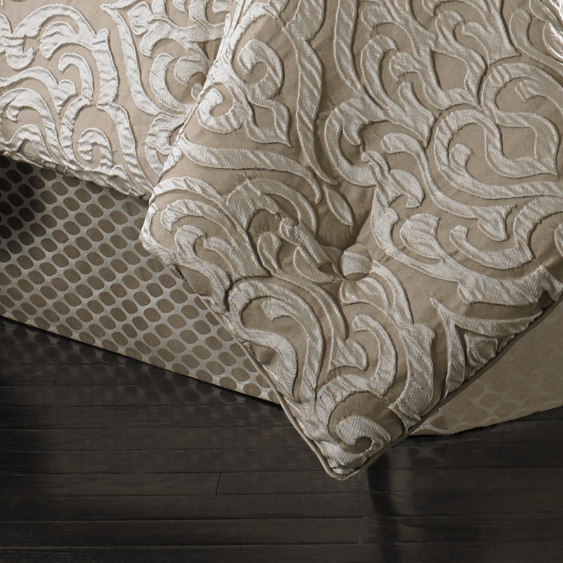 Sand Queen 4Pc. Comforter Set