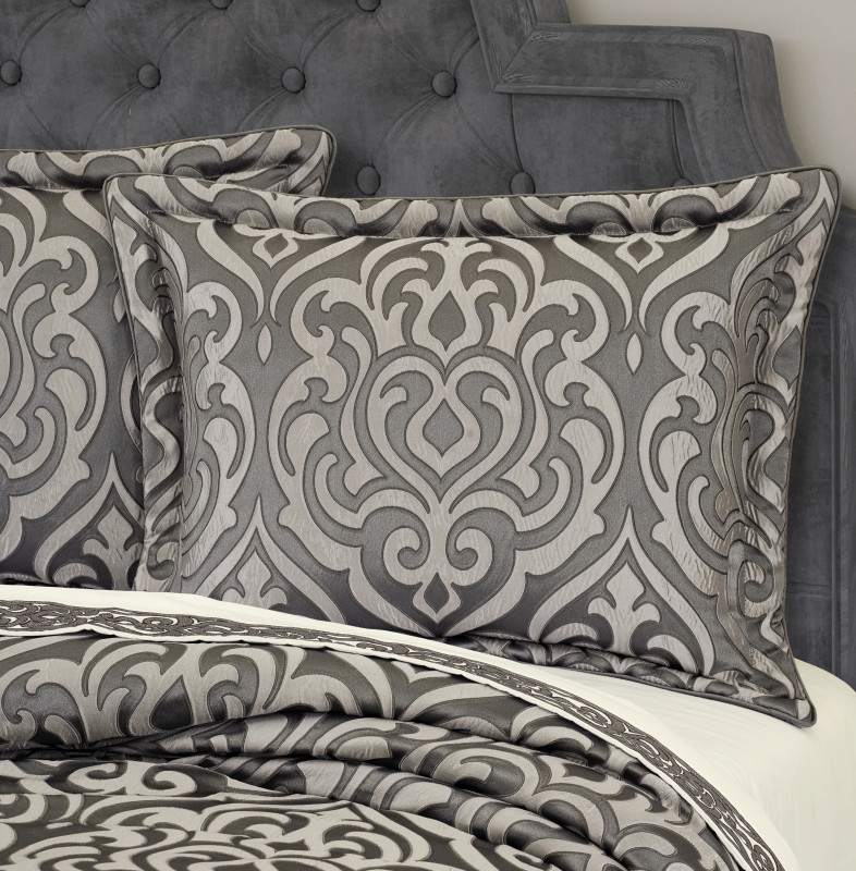 Silver Queen 4Pc. Comforter Set